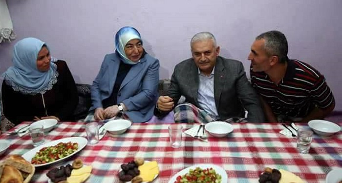 ÇORUMLU AİLEYE SÜRPRİZ ZİYARET