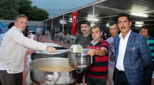 AK PARTİ KARGI’DA İFTARDA BULUŞTU