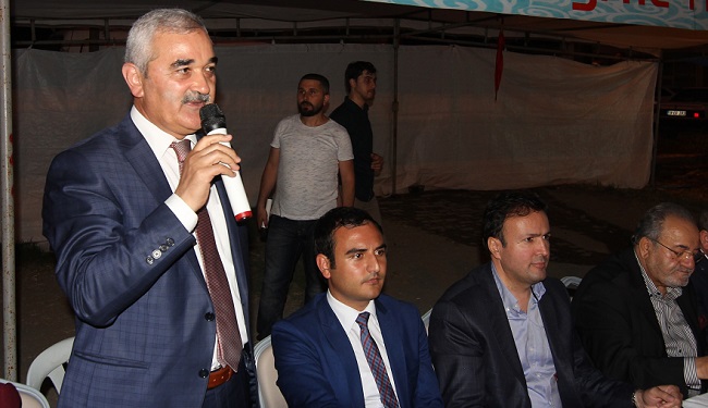 OSMANCIK İLÇESİNDE DÜZENLENEN KARDEŞLİK İFTARINDA ŞEHİT AİLELERİ, GAZİLER VE ENGELLİLERİN DE ARALARINDA BULUNDUĞU 2 BİN KİŞİ BİR ARADA ORUÇ AÇTI. (İSMAİL KABAKDERE/ÇORUM-İHA)