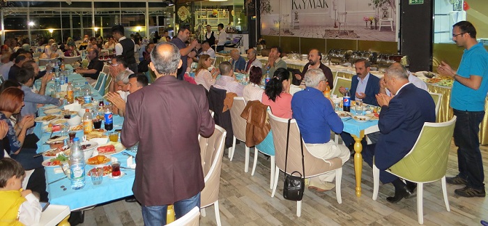 TASAVVUF MUSÎKİSİ DİNLETİSİ VE İKRAMLARLA DEVAM EDEN PROGRAM RECEP MEBET’İN YAPTIĞI DUA İLE SON BULDU (BÜLENT ÖZKALELİ/ÇORUM-İHA)