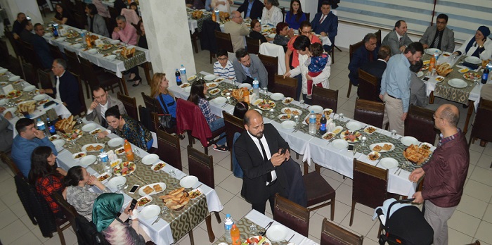HİTİT ÜNİVERSİTESİ VE ÖĞRETİM ELEMANLARI SENDİKASI (ÖGESAN) TARAFINDAN SOSYAL DİYALOG MEKANİZMALARI YOLUYLA AKADEMİK PERSONEL VE ÜNİVERSİTE YÖNETİMİ ARASINDAKİ KÜLTÜR VE DİYALOG DİNAMİZMİNİN GELİŞMESİNE KATKIDA BULUNMASI HEDEFLENEN “SOSYAL DİYALOĞUN İNŞAASINDA ENTELEKTÜEL ÇABA” PROJESİ BAŞLADI. (M. MUTTALİP YALÇIN/ÇORUM-İHA)
