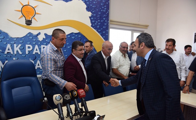 AK PARTİ ÇORUM İL TEŞKİLATLARI TARAFINDAN RAMAZAN BAYRAMI NEDENİYLE BAYRAMLAŞMA PROGRAMI DÜZENLENDİ. (M. MUTTALİP YALÇIN/ÇORUM-İHA)