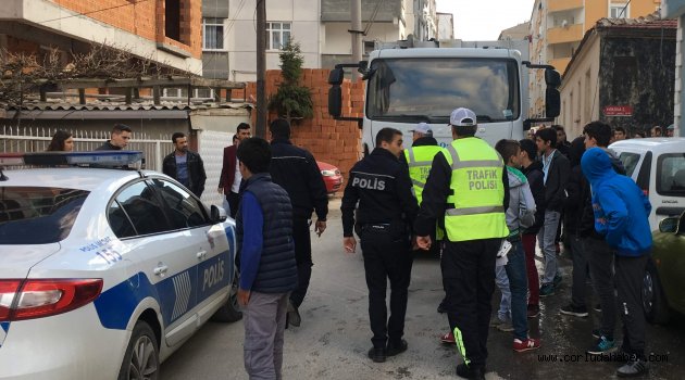 ÇÖP KAMYONU ÖLÜME YOL AÇTI