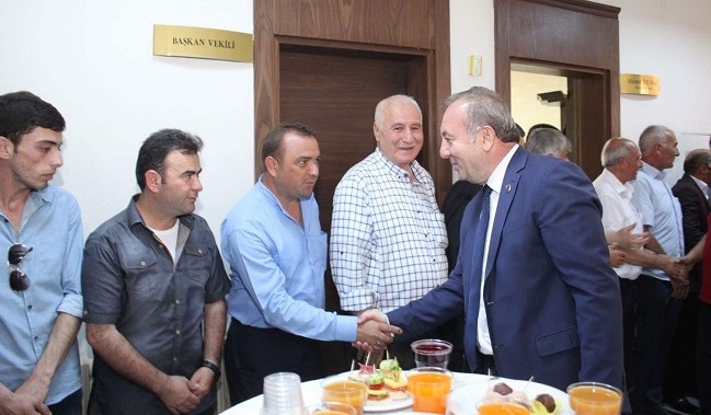 BAŞKAN PERSONELİ İLE BAYRAMLAŞTI