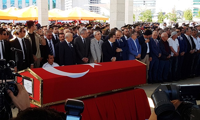 ŞIRNAK’IN ULUDERE İLÇESİ KIRSALINDA ARAÇLA İNTİKAL HALİNDEKİ GÜVENLİK GÜÇLERİNE TERÖRİSTLERCE DÜZENLENEN SALDIRIDA ŞEHİT OLAN JANDARMA ER MUHAMMED FURKAN DEMİREL, ANKARA'DA BAŞBAKAN BİNALİ YILDIRIM'IN DA KATILDIĞI TÖRENLE SON YOLCULUĞUNA UĞURLANIYOR. (EMRE YÜZÜGÜLDÜ - MUSTAFA APAYDIN - YAĞMUR YILDIZ/ANKARA-İHA)