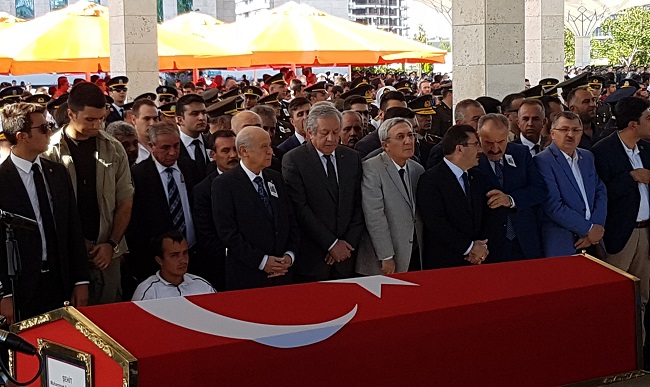 ŞIRNAK’IN ULUDERE İLÇESİ KIRSALINDA ARAÇLA İNTİKAL HALİNDEKİ GÜVENLİK GÜÇLERİNE TERÖRİSTLERCE DÜZENLENEN SALDIRIDA ŞEHİT OLAN JANDARMA ER MUHAMMED FURKAN DEMİREL, ANKARA'DA BAŞBAKAN BİNALİ YILDIRIM'IN DA KATILDIĞI TÖRENLE SON YOLCULUĞUNA UĞURLANIYOR. (EMRE YÜZÜGÜLDÜ - MUSTAFA APAYDIN - YAĞMUR YILDIZ/ANKARA-İHA)