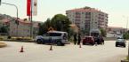 İKİ OTOMOBİL ÇARPIŞTI: 3 YARALI