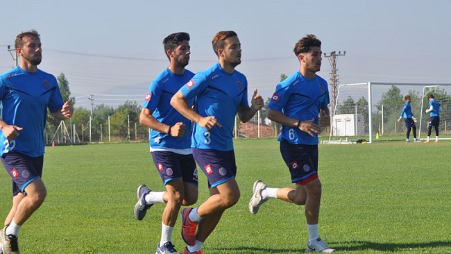 KIRMIZI SİYAHLILARDA TEMPO YÜKSEK