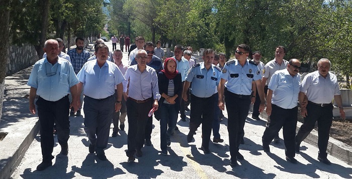 KARGI'DA ŞEHİTLER KABRİ BAŞINDA ANILDI(TURAN OZAN ACAR/ÇORUM-İHA) (TURAN OZAN ACAR/ÇORUM-İHA)