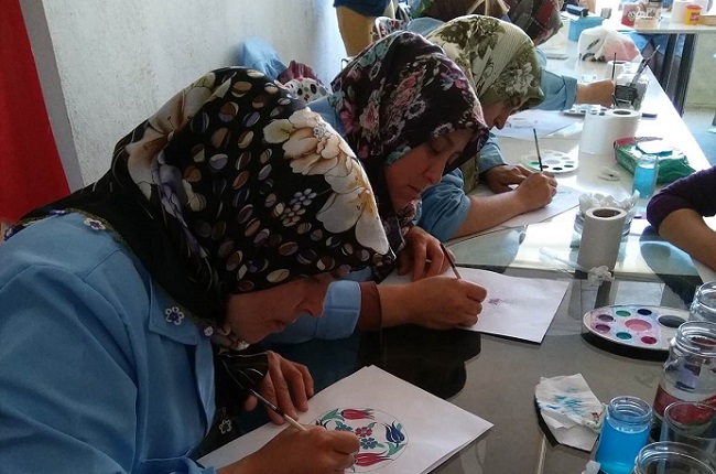 KADINLAR MESLEK SAHİBİ OLUYOR