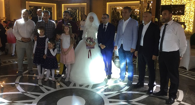 ŞULE İLE KEMAL DÜNYA EVİNE GİRDİ