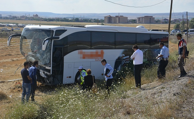 ÜZÜCÜ KAZA 3 KİŞİYE CAN VERDİ