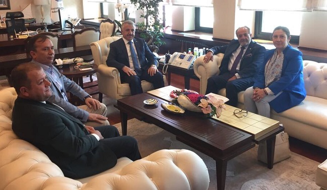 ÇORUM’DA ULAŞIM ALANINDA YAŞANAN SORUNLAR ULAŞTIRMA, DENİZCİLİK VE HABERLEŞME BAKANI AHMET ARSLAN’A İLETİLDİ. (İHA/ÇORUM-İHA)