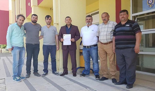 MHP SUNGURLU İLÇE BAŞKANI YASİN ŞAHİN, SUNGURLU İLÇE TEŞKİLATI OLARAK OZAN ARİF HAKKINDA SUNGURLU CUMHURİYET BAŞSAVCILIĞINA SUÇ DUYURUSUNDA BULUNDUKLARINI SÖYLEDİ. (SERKAN ŞANSEVER/ÇORUM-İHA)