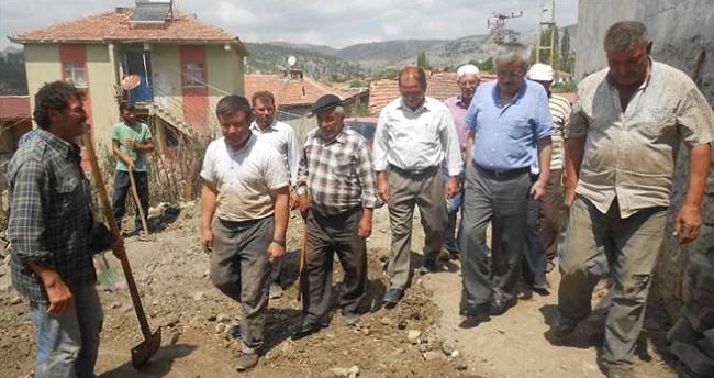 EVİ YANAN AİLEYE DESTEK VERİLECEK