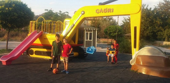 ÇOCUKLAR HAKKINI BÖYLE SAVUNDU