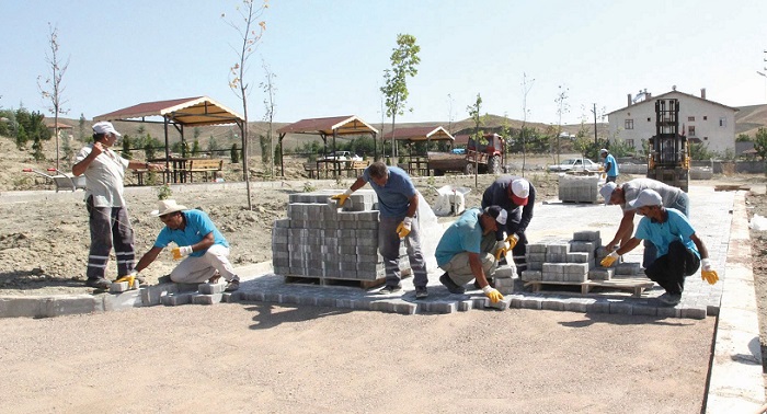 ALTYAPI ÇALIŞMALARI DEVAM EDİYOR