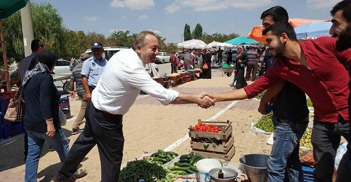 BAŞKAN PAZARCI ESNAFINI DİNLEDİ