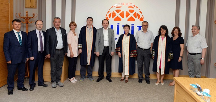 UNVANDA YÜKSELENLER CÜBBE GİYDİ