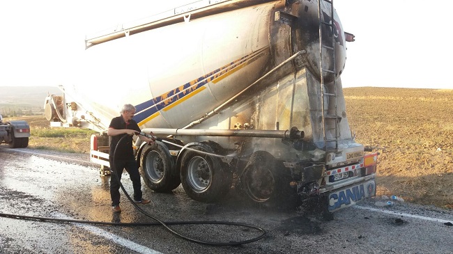 BETON MİKSERİNDE YANGIN PANİĞİ