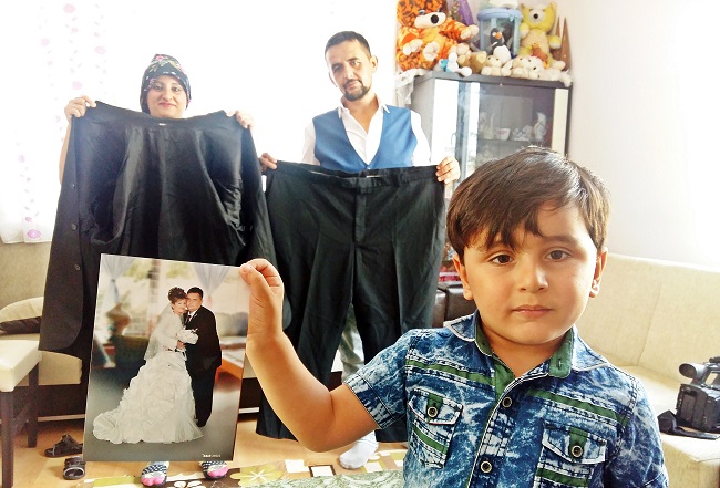 ÇORUM’DA, FAZLA KİLOLARI NEDENİYLE ASKERE ALINMADIĞI İÇİN BUNALIMA GİREN VE 4,5 AYLIK ÇOCUĞUNUN ÖLÜMÜYLE YIKILAN TEKSTİL İŞÇİSİ NADİR AKBULUT, DÜNYAYA GELEN OĞLU İÇİN 143 KİLO VERDİ. (MUHAMMED MUTTALİP YALÇIN/ÇORUM-İHA)