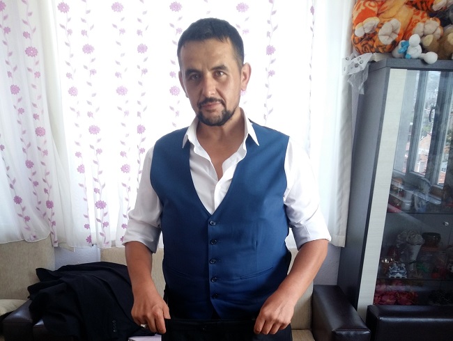 ÇORUM’DA, FAZLA KİLOLARI NEDENİYLE ASKERE ALINMADIĞI İÇİN BUNALIMA GİREN VE 4,5 AYLIK ÇOCUĞUNUN ÖLÜMÜYLE YIKILAN TEKSTİL İŞÇİSİ NADİR AKBULUT, DÜNYAYA GELEN OĞLU İÇİN 143 KİLO VERDİ. (MUHAMMED MUTTALİP YALÇIN/ÇORUM-İHA)