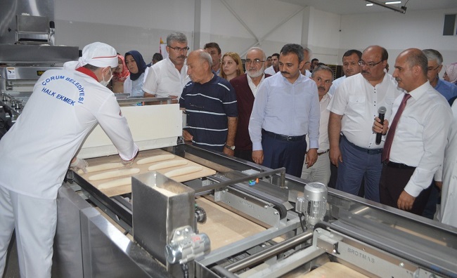 ÇORUM BELEDİYESİ TARAFINDAN KURULAN HALK EKMEK FABRİKASI ÖNÜMÜZDEKİ HAFTADAN İTİBAREN HİZMET VERMEYE BAŞLAYACAK. (MUHAMMED MUTTALİP YALÇIN/ÇORUM-İHA)