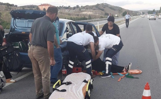 ÜZÜCÜ KAZADA 5 KİŞİ YARALANDI