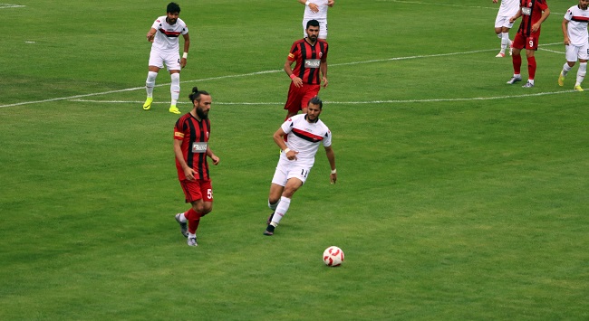 ÇORUM BELEDİYESPOR: 2- YOZGATSPOR 1959 FK 0 (ALPASLAN DEMİR/YOZGAT-İHA)