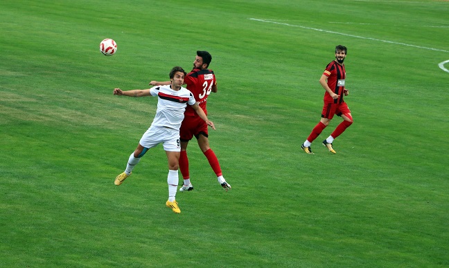 YOZGATSPOR KENDİ SAHASINDA KONUK ETTİĞİ ÇORUM BELEDİYESPOR'A 2-0 MAĞLUP OLDU (ALPASLAN DEMİR/YOZGAT-İHA)