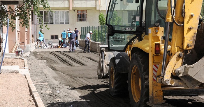 KİLİT PARKE ÇALIŞMALARI SÜRÜYOR (SERKAN ŞANSEVER/ÇORUM-İHA)
