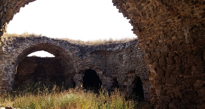 ADNAN MENDERES ÜNİVERSİTESİ (ADÜ) SANAT TARİHİ UYGULAMA VE ARAŞTIRMA MERKEZİ MÜDÜRÜ YRD. DOÇ. DR. MUSTAFA KEMAL ŞAHİN, ANADOLU SELÇUKLU DÖNEMİ ESERLERİNİN İZİNİ ORTA KARADENİZ BÖLÜMÜNDE ARADI (MEHMET BARLAS/AYDIN-İHA)