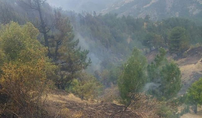 CAM KIRIKLARI YANGIN ÇIKARDI