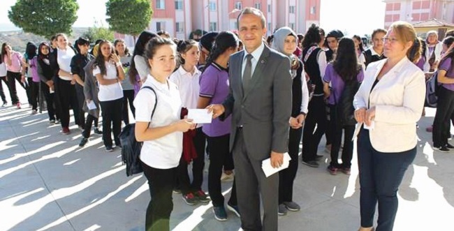 VELİLERE MEKTUP İLETTİLER