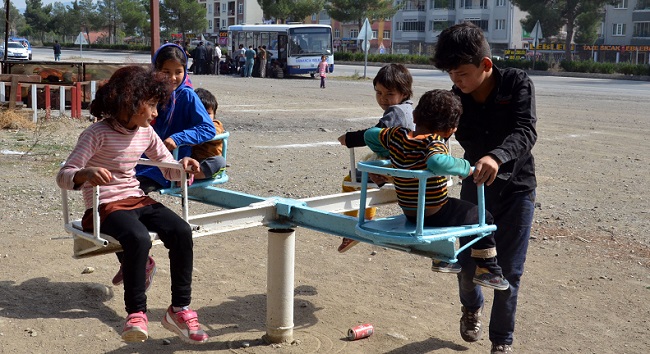 ÇOCUKLARIN DURUMLARI YÜREK BURKTU