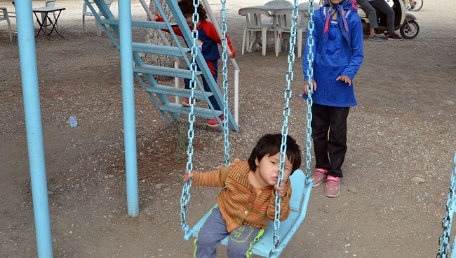 ÇORUM’UN OSMANCIK İLÇESİNDE BİR TIR İÇERİSİNDE YAKALANAN GÖÇMEN ÇOCUKLARIN DURUMU YÜREK BURKTU. (İSMAİL KABAKDERE - MUHAMMED MUTTALİP YALÇIN/ÇORUM-İHA)