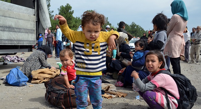 ÇORUM’UN OSMANCIK İLÇESİNDE BİR TIR İÇERİSİNDE YAKALANAN GÖÇMEN ÇOCUKLARIN DURUMU YÜREK BURKTU. (İSMAİL KABAKDERE - MUHAMMED MUTTALİP YALÇIN/ÇORUM-İHA)