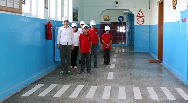 TRAFİK KURALLARINI BÖYLE ÖĞRENECEKLER