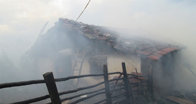 ÇİFTÇİNİN 30 TON BUĞDAYI KÜL OLDU