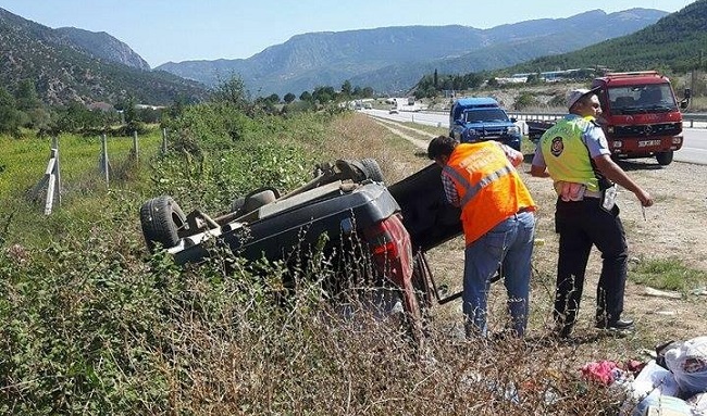 KARGI’DA OTOMOBİL TAKLA ATTI