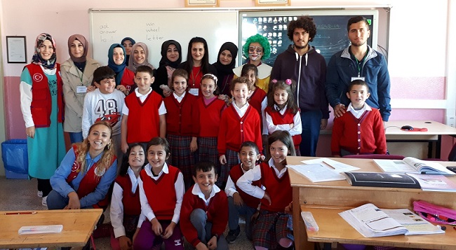 PROJELER GENÇLERLE HAYAT BULUYOR