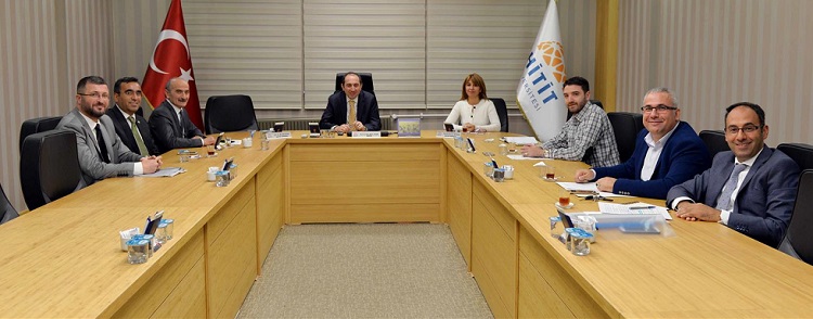 REKTÖR MÜDÜRLERE TEŞEKKÜR ETTİ