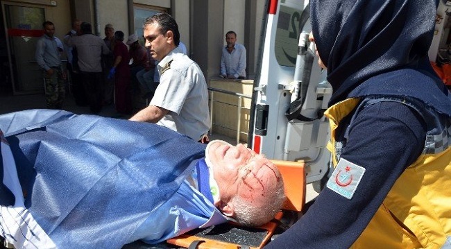 ÜZÜCÜ KAZADA 5 KİŞİ YARALANDI