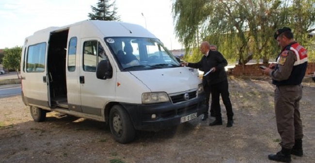 SERVİS ARAÇLARI DENETLENDİ (SERKAN ŞANSEVER/ÇORUM-İHA)