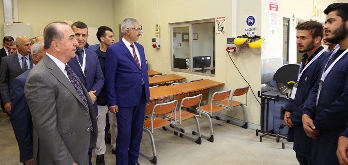 SİNPAŞ GRUBU YÖNETİM KURULU BAŞKANI AVNİ ÇELİK’İN MEMLEKETİ OLAN ÇORUM’UN ALACA İLÇESİNE YAPTIRDIĞI VE KENDİ ADINI TAŞIYAN AVNİ ÇELİK MESLEK YÜKSEKOKULU HİZMETE AÇILDI. (MUHAMMED MUTTALİP YALÇIN/ÇORUM-İHA)