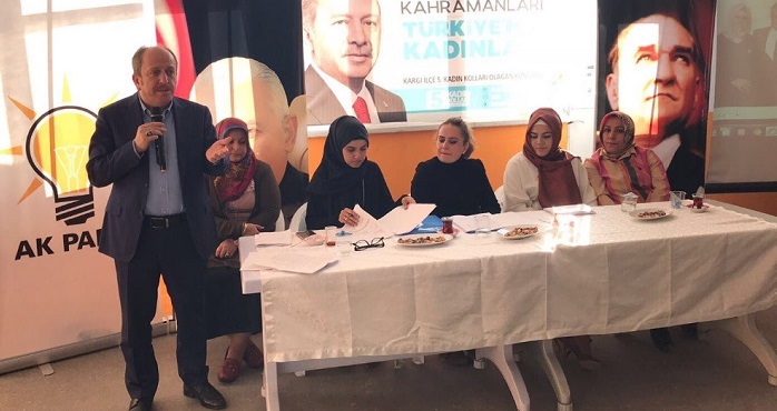 AK PARTİ KARGI KADIN KOLLARI BAŞKNALIĞINA ESRA PEKER SEÇİLDİ (TURAN OZAN ACAR/ÇORUM-İHA) (TURAN OZAN ACAR/ÇORUM-İHA)