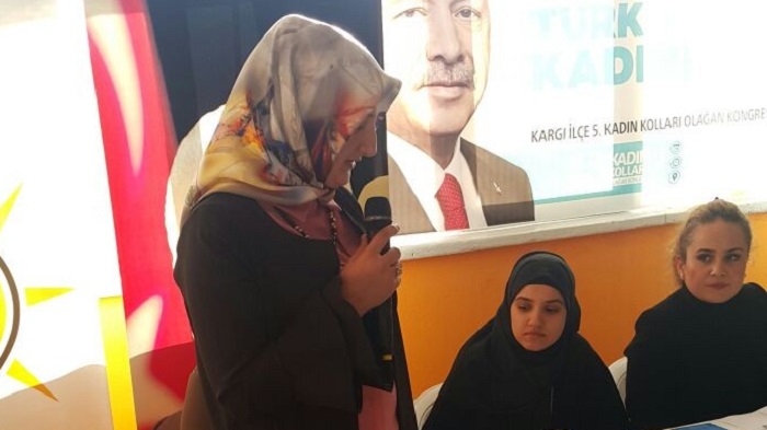 AK PARTİ KARGI KADIN KOLLARI BAŞKANLIĞINA ESRA PEKER SEÇİLDİ (TURAN OZAN ACAR/ÇORUM-İHA) (TURAN OZAN ACAR/ÇORUM-İHA)