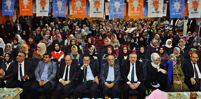 AK PARTİ SUNGURLU KADIN KOLLARI 5. OLAĞAN GENEL KURULU YAPILDI (SERKAN ŞANSEVER/ÇORUM-İHA)