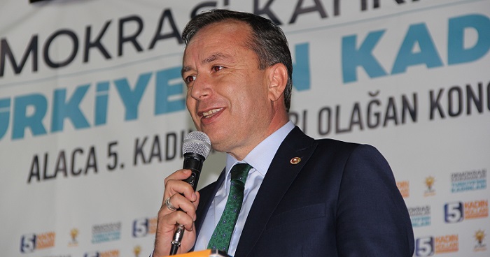 AK PARTİ ÇORUM MİLLETVEKİLİ AHMET SAMİ CEYLAN, ““TÜRKİYE’NİN KARANLIK GÜNLERDEN AYDINLIK GÜNLERE NASIL GELDİĞİNİ MİLLETİMİZE ANLATACAĞIZ” DEDİ. (MUHAMMED MUTTALİP YALÇIN/ÇORUM-İHA)