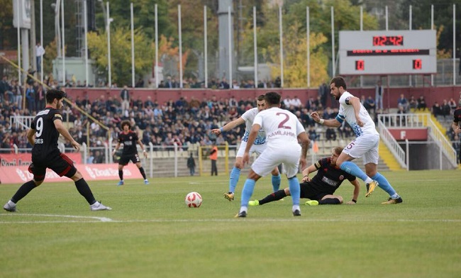 TRABZONSPOR ÇORUM’A PATLADI